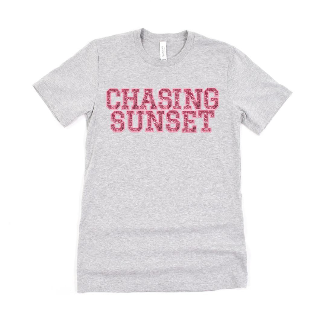 Chasing Sunset Ultimate Comfort Styled Graphic T-shirt