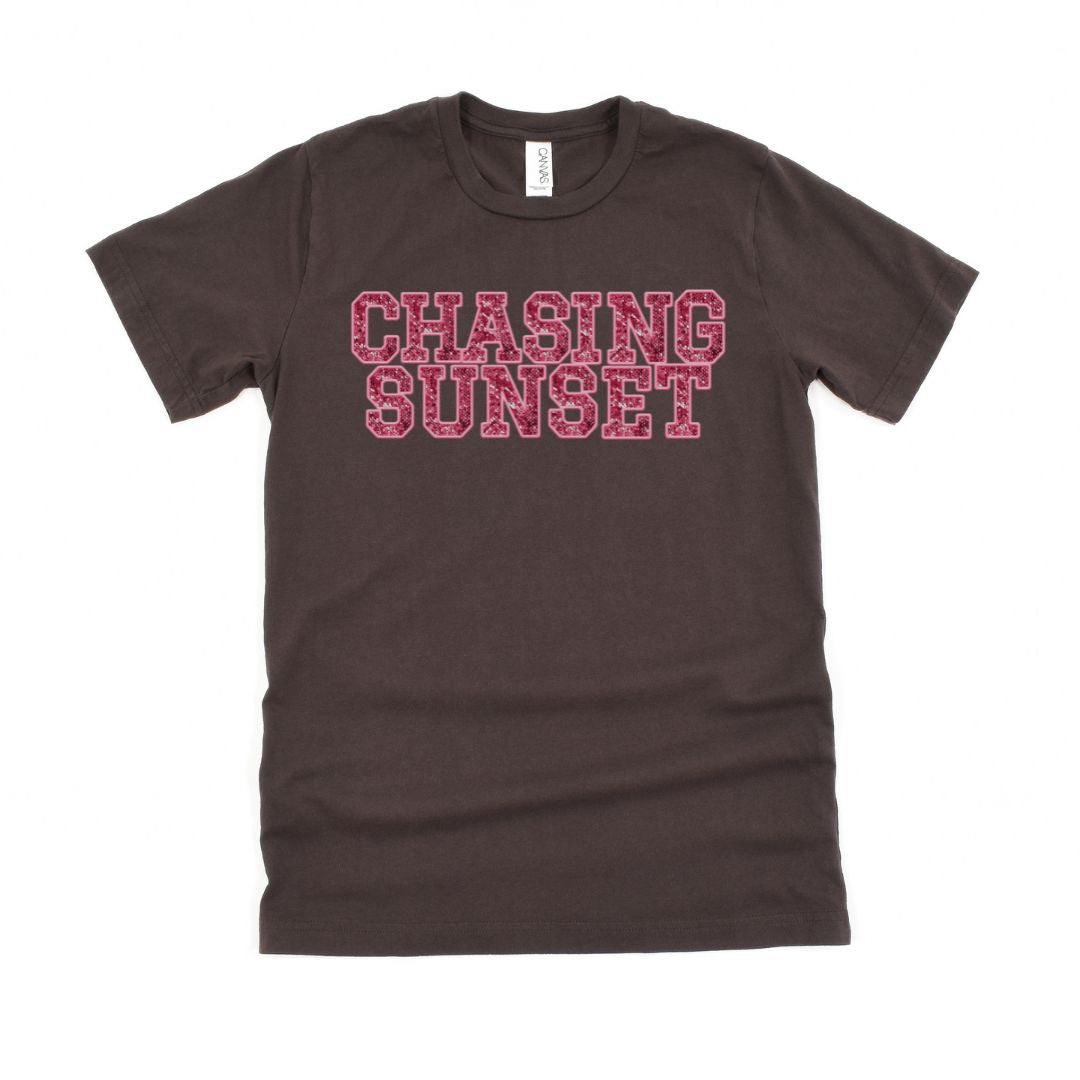 Chasing Sunset Ultimate Comfort Styled Graphic T-shirt