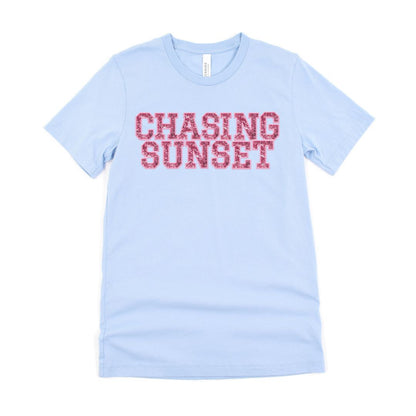 Chasing Sunset Ultimate Comfort Styled Graphic T-shirt