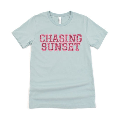 Chasing Sunset Ultimate Comfort Styled Graphic T-shirt